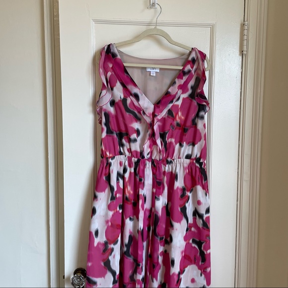 🎉HP🎉 Ann Taylor Loft Sleeveless V-Neck Flutter Dress -pink black white pattern - Picture 2 of 10